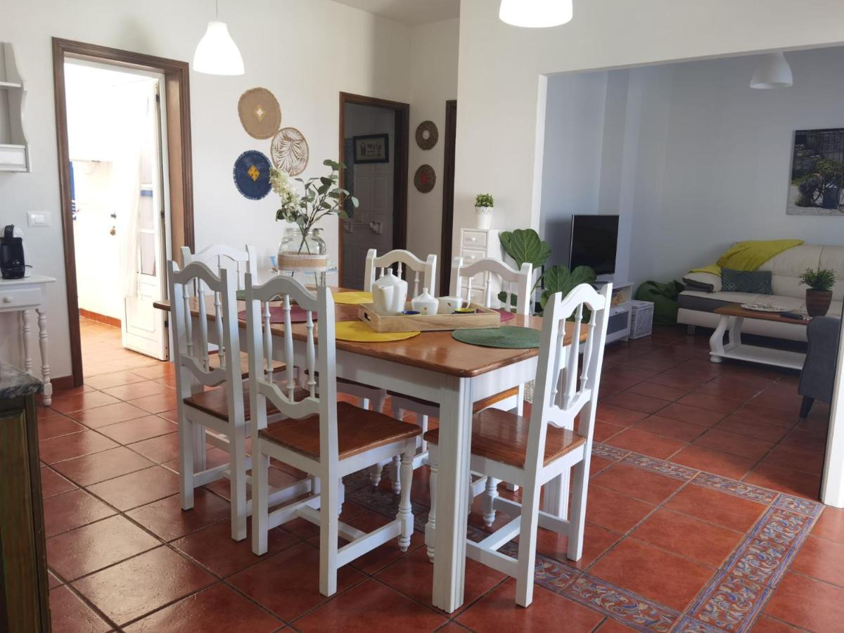 Apartamentoscasajulia La Santa Exterior foto