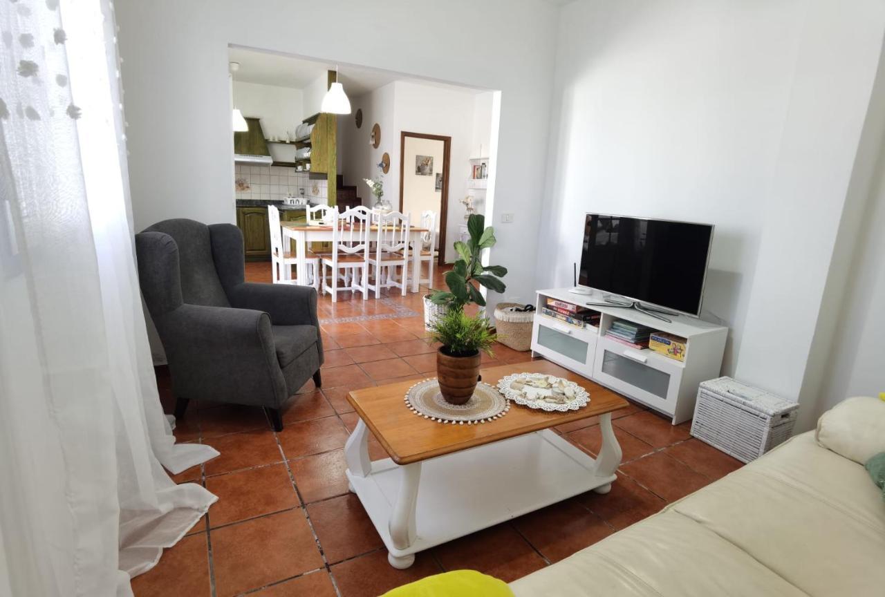 Apartamentoscasajulia La Santa Exterior foto